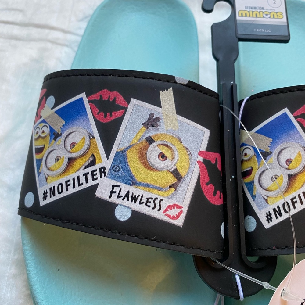 MINIONS SLIDES SANDALS - Picture 10 of 15